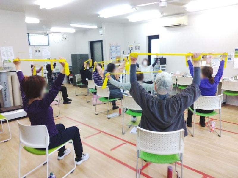 ゴムバンドを使った筋力あっぷ体操