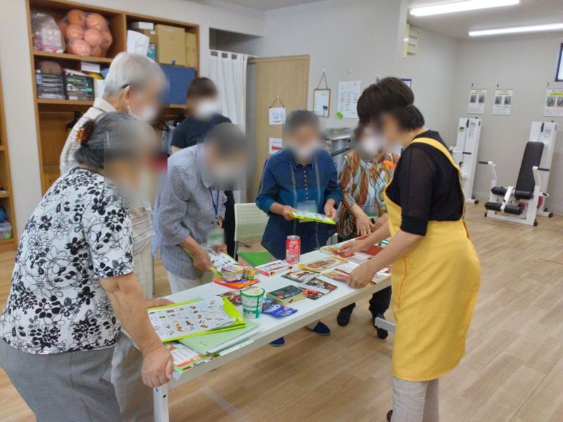 食品の写真カードを使った講座